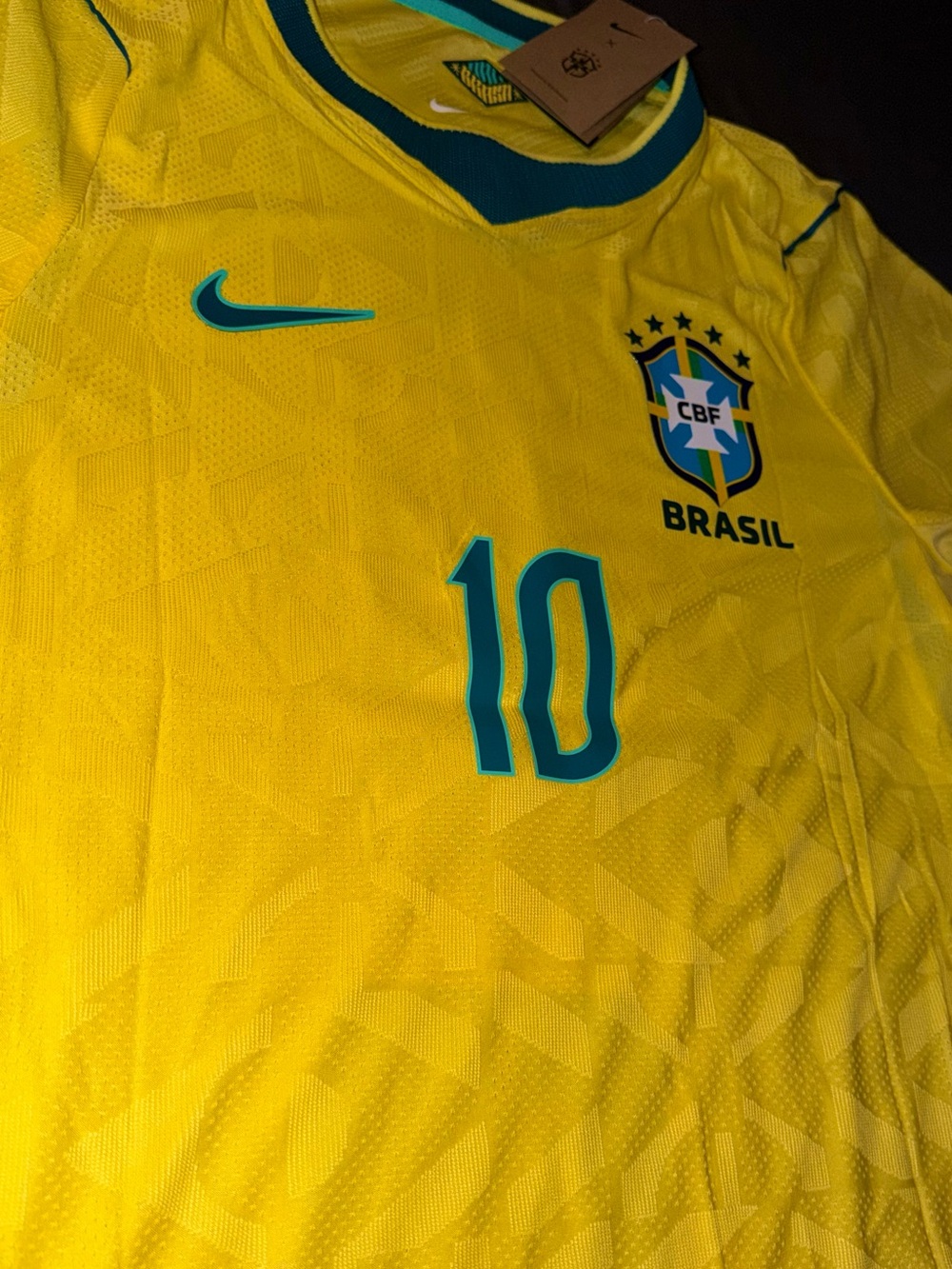 Brazil Neymar Jr #10 Yellow Soccer Jersey World Cup 2026 Home Slim Fit - Picture 3 of 5